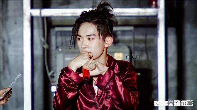 如何评价易烊千玺的EP专辑《我乐意沉默释放内心焰火》