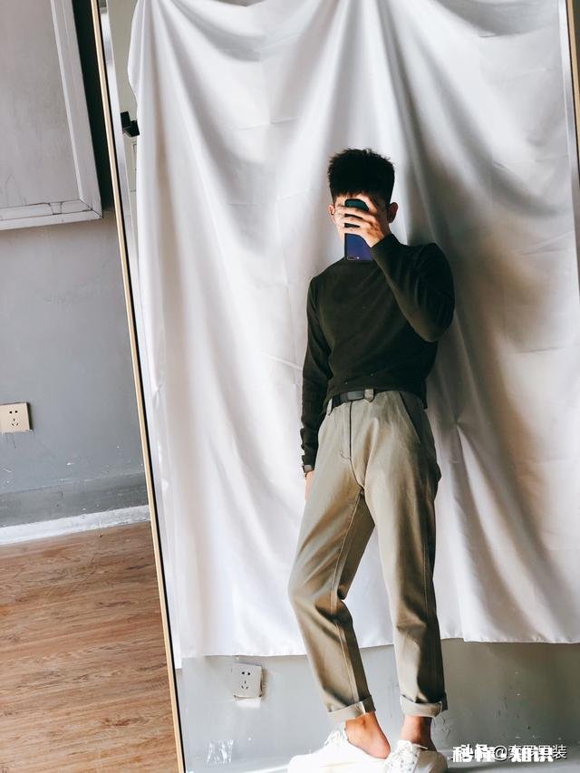 偏好素色衣服如何搭配出气质