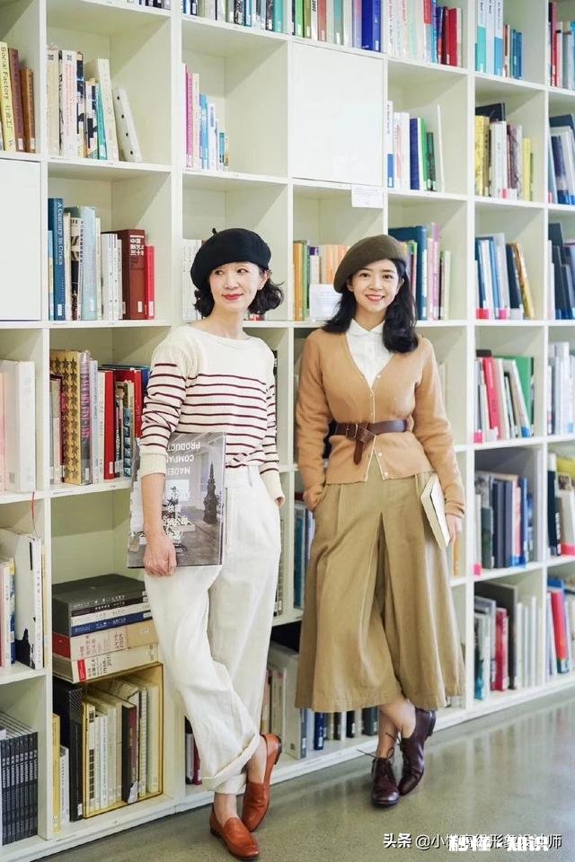 偏好素色衣服如何搭配出气质