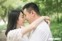 请问你老婆在医院生小孩时，你在干什么认真点