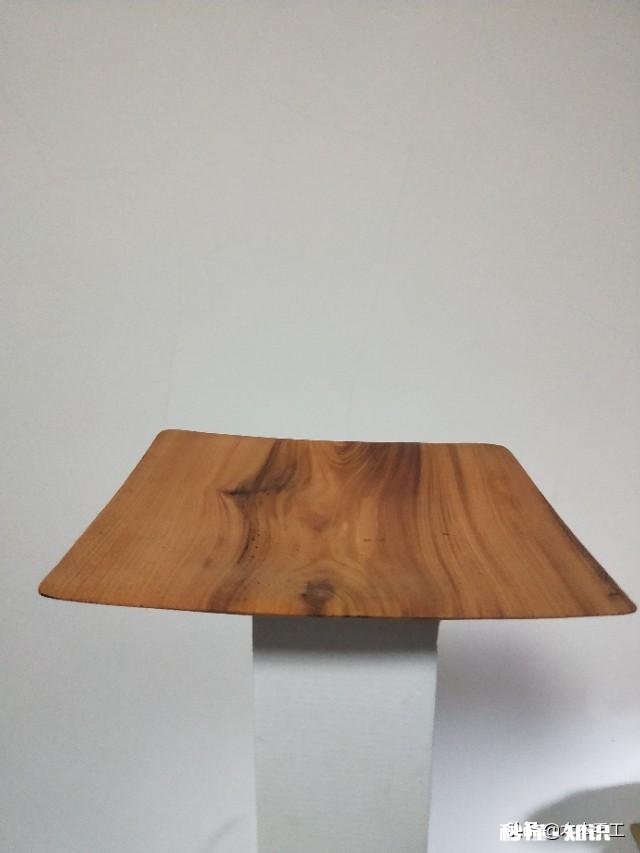 在当今机器生产盛行的情况下，手工业者们如何做才能让手工行业不会被取代