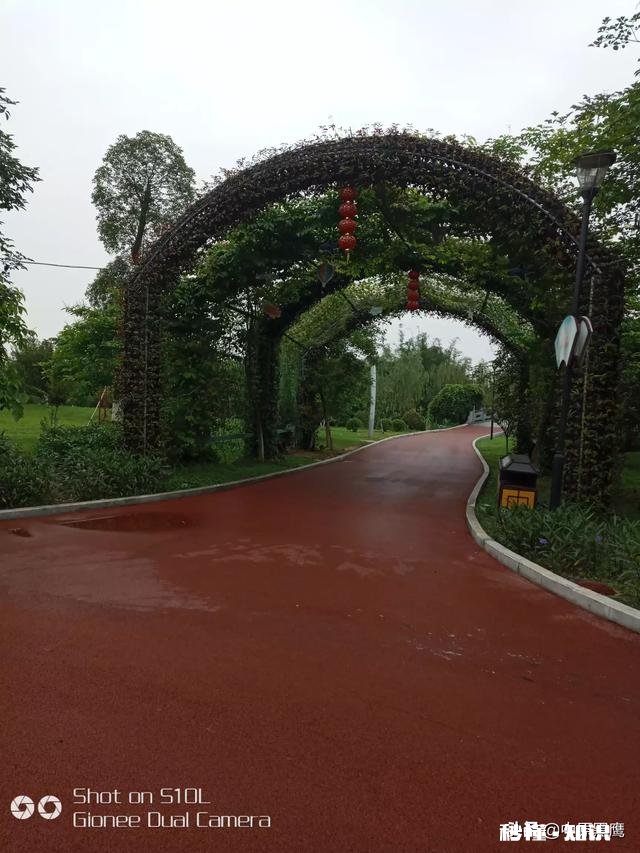 把一个人删了之后他再来加你是什么意思