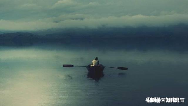 为什么有些人看他朋友圈很会写也很有深度但现实中对话却寡言少语