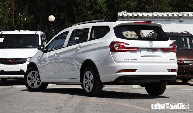 手里有5万存款，工资4000元，有哪些汽车推荐购买