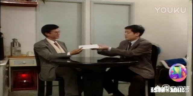 如何评价郑少秋唱的《笑看风云》