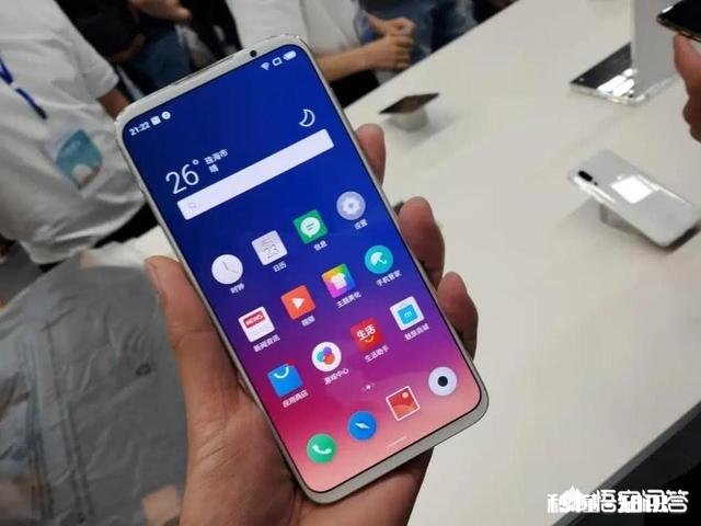 VIVO X系列和VIVO Y系列的手机哪个好一点，他们的区别是什么