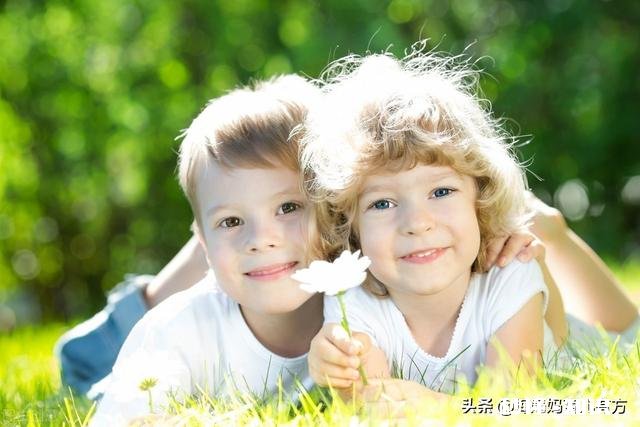 防止少年儿童溺水，是加强野外水域巡逻可行还是开游泳课可行