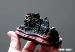 制作了一尊机器猫奇石底座，请大家看看感觉如何呢谢谢您的评论