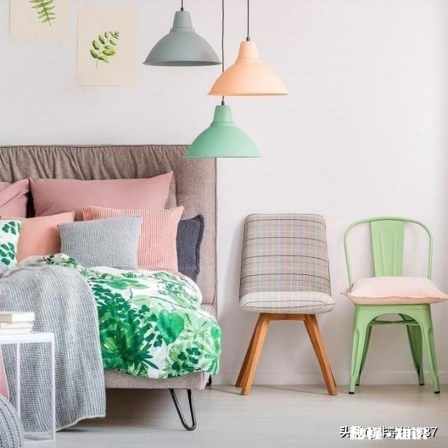 客厅想隔出个卧室，可是这样客厅就没窗户了，怎么设计好呢