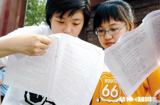 期中期末考试前，老师留大量作业，学生哭着说没时间复习，老师怎么想的