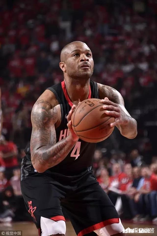 西决G2，戈登、塔克、阿里扎成为奇兵，火箭队战胜勇士队，你怎么评价这场比赛