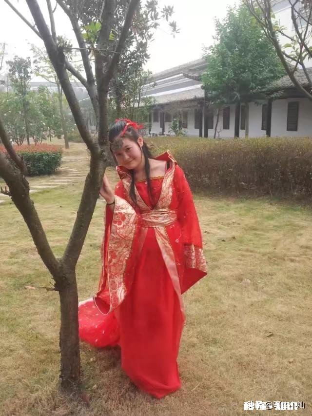 一个25岁某些方面有着35岁心里成熟度的男孩，该怎么办