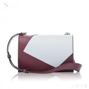 现在国内买什么轻奢包包品牌更方便，有什么适合春夏的新款推荐吗