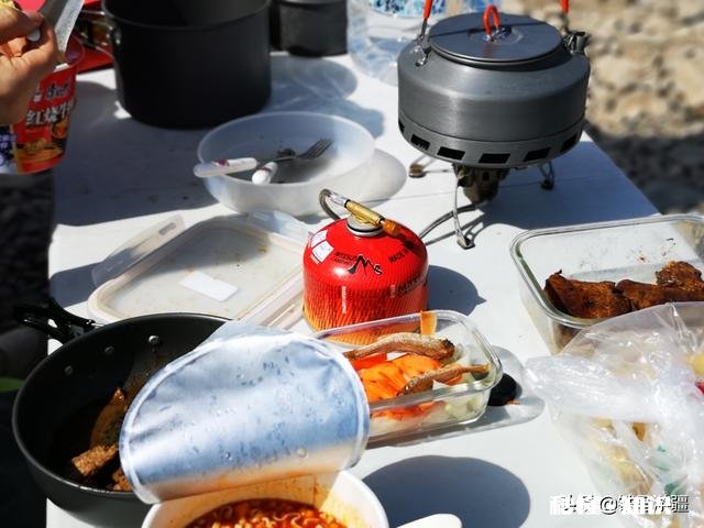 说说各位户外旅行都带着什么样的桌子和凳子或者椅子