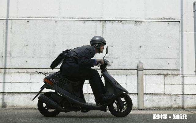 经常加班到很晚，你的家人是什么态度