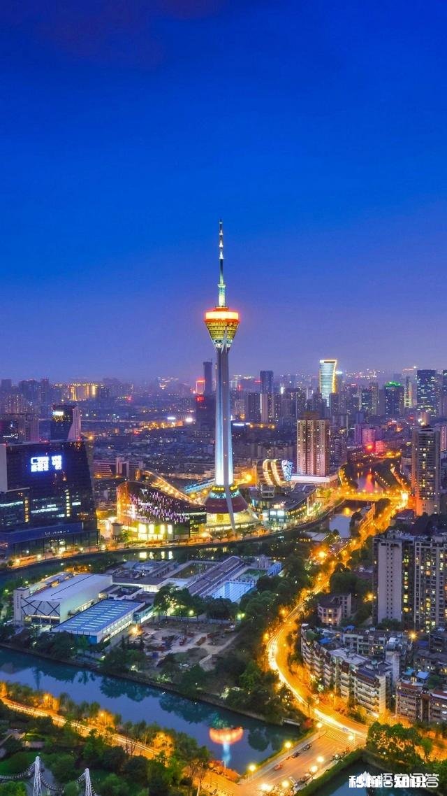 成都工资4000的财务人员，手里有15万，建议买房吗