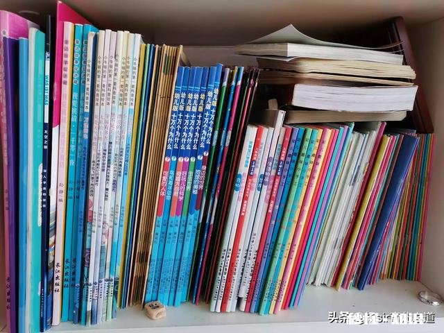 谁愿意分享你的书架书籍名称