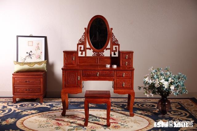 红木家具配什么颜色的地板