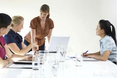 作为女人，我想自己创业，但又不晓得如何开始