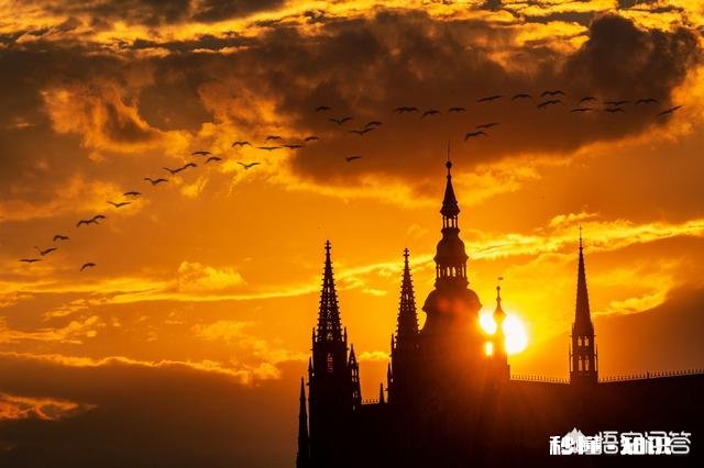 一般晚霞能持续多久呢在什么时段拍出来的照片最好看