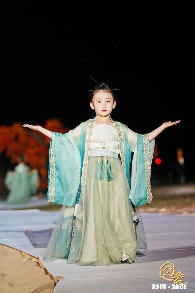 孩子那么辛苦了，为啥还要给他报各种补习班