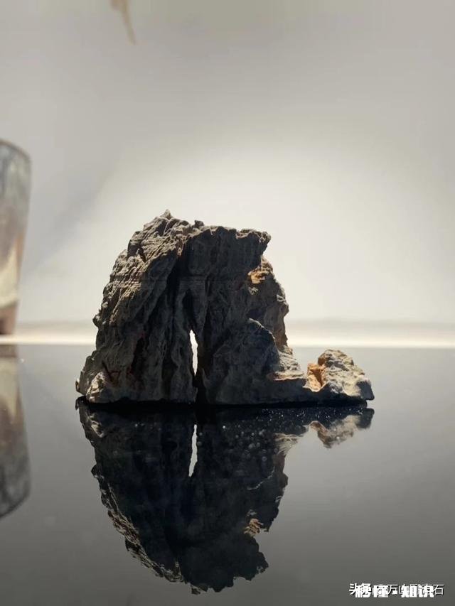 玩石就这么简单，只要自己喜欢，愉悦心情便好，您认为呢