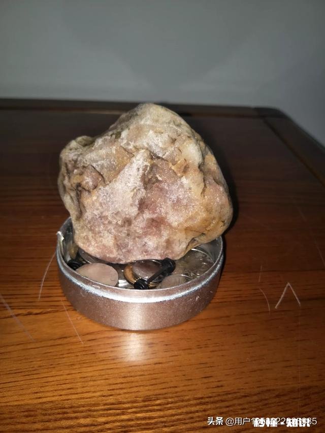 玩石就这么简单，只要自己喜欢，愉悦心情便好，您认为呢