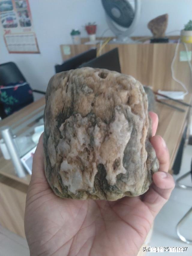 玩石就这么简单，只要自己喜欢，愉悦心情便好，您认为呢