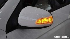 汽车司机开车拐弯不打转向灯是一个合格的司机吗