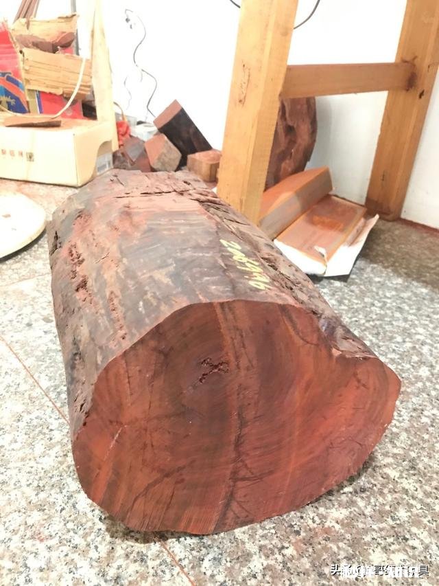 小叶紫檀的顶级材质，到底长什么样