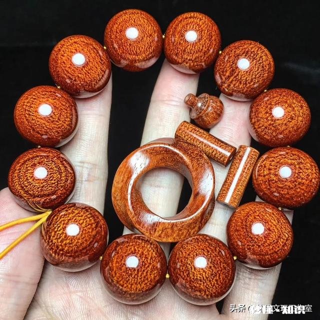 小叶紫檀的顶级材质，到底长什么样