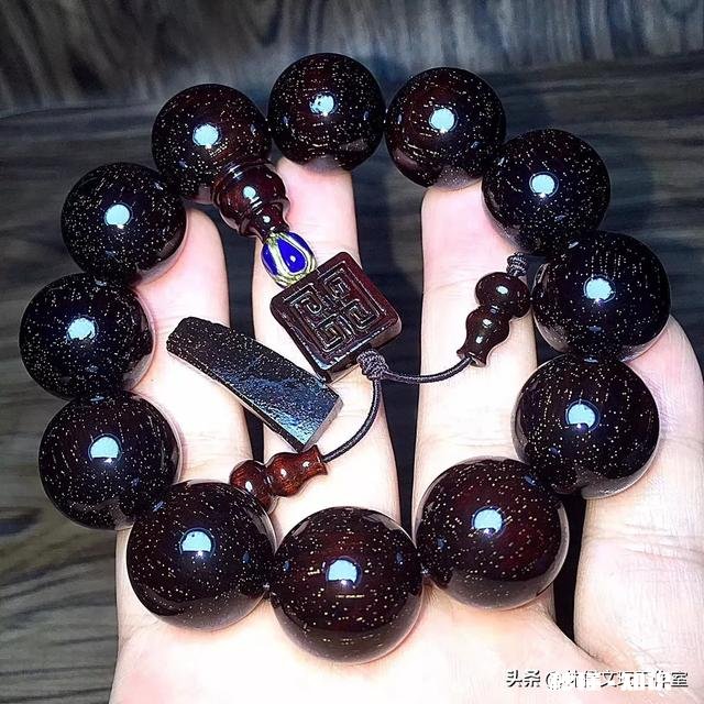 小叶紫檀的顶级材质，到底长什么样