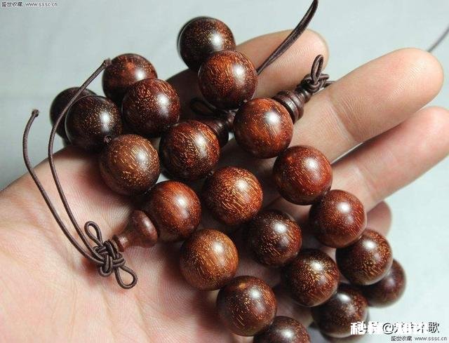 小叶紫檀的顶级材质，到底长什么样