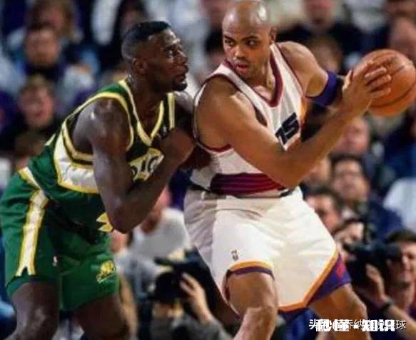 除了奥尼尔之外 NBA历史上，最擅长内线硬凿的顶级内线球员有哪些