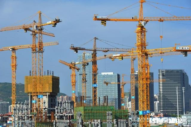 自媒体真的赚钱吗辞去年薪八万的工资，去工地干活，拍工地的生活视频，觉得怎么样