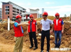 自媒体真的赚钱吗辞去年薪八万的工资，去工地干活，拍工地的生活视频，觉得怎么样