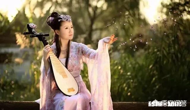 本人的沟通能力与社会交往能力存在很大的问题，该怎么办