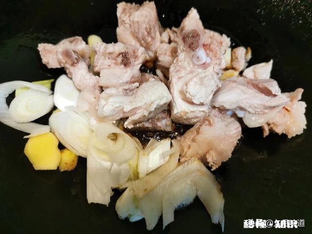 小时候，你经常帮妈妈做家务吗