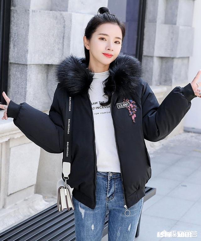 短款的棉衣冬季应怎样搭配