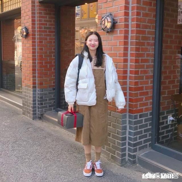 短款的棉衣冬季应怎样搭配