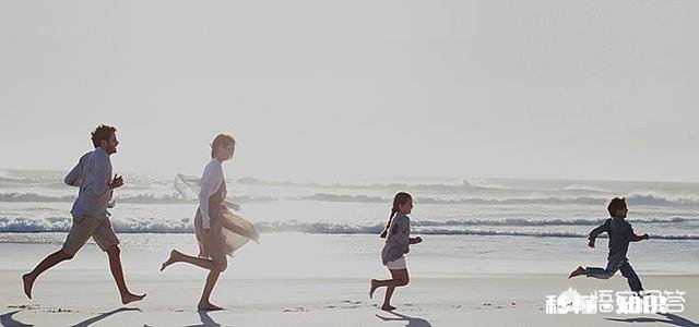 七岁孙子上学不学习，好动好笑怎么办