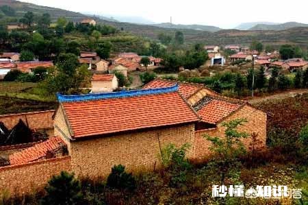 为什么现在一些农村不让农民挖土烧制红瓦盖房了