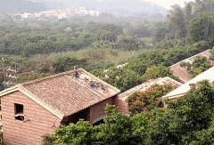 为什么现在一些农村不让农民挖土烧制红瓦盖房了