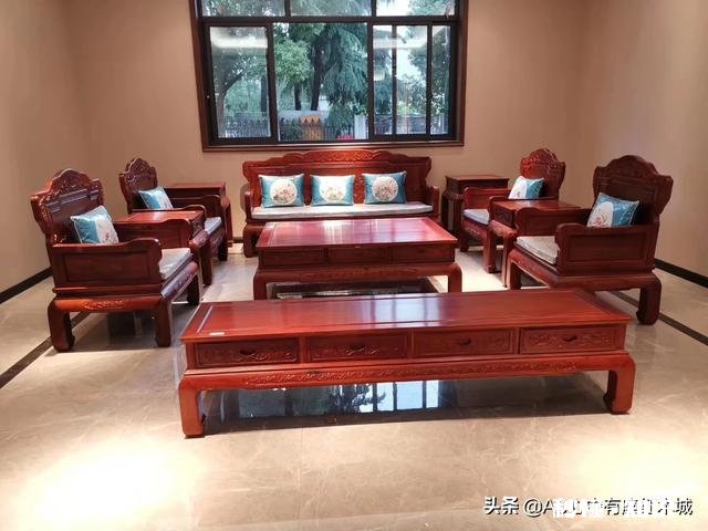 中式沙发适合多大年龄的人