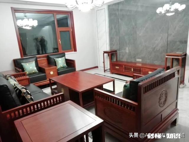 中式沙发适合多大年龄的人