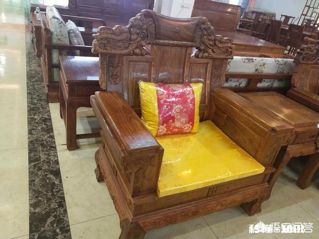 中式沙发适合多大年龄的人