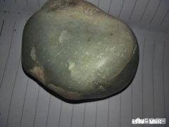 和田玉的青白加灰好吗