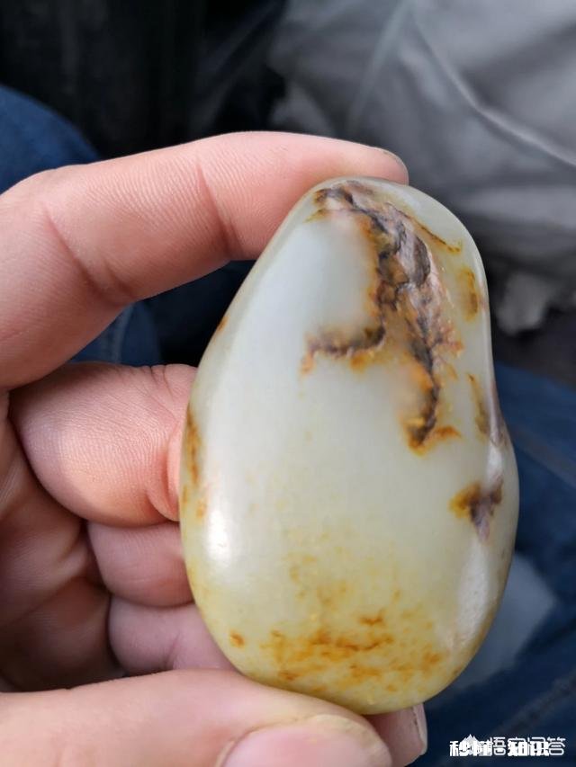 和田玉的青白加灰好吗