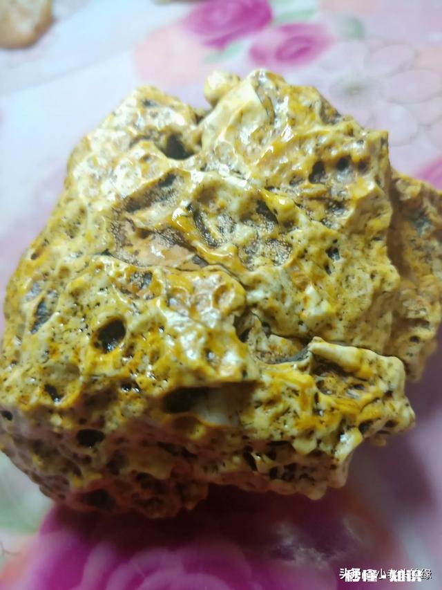 大家帮我看看这是什么石头怎么样