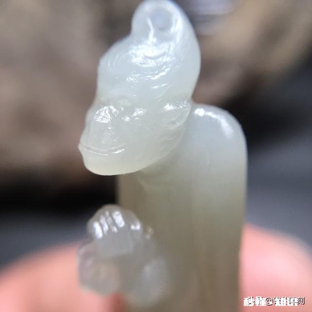 我是一名大学生，想自学木雕，雕一些小东西，请问怎么入门